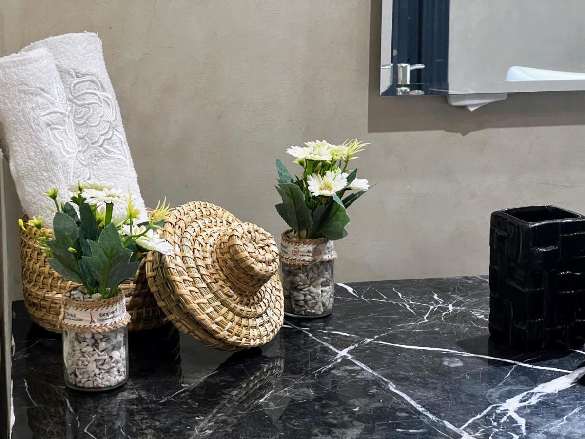 Moderne, Lumineux & Spacieux Avec Balcon -Central -Wifi-Smart Tv-Clim Marrakesh Exterior foto