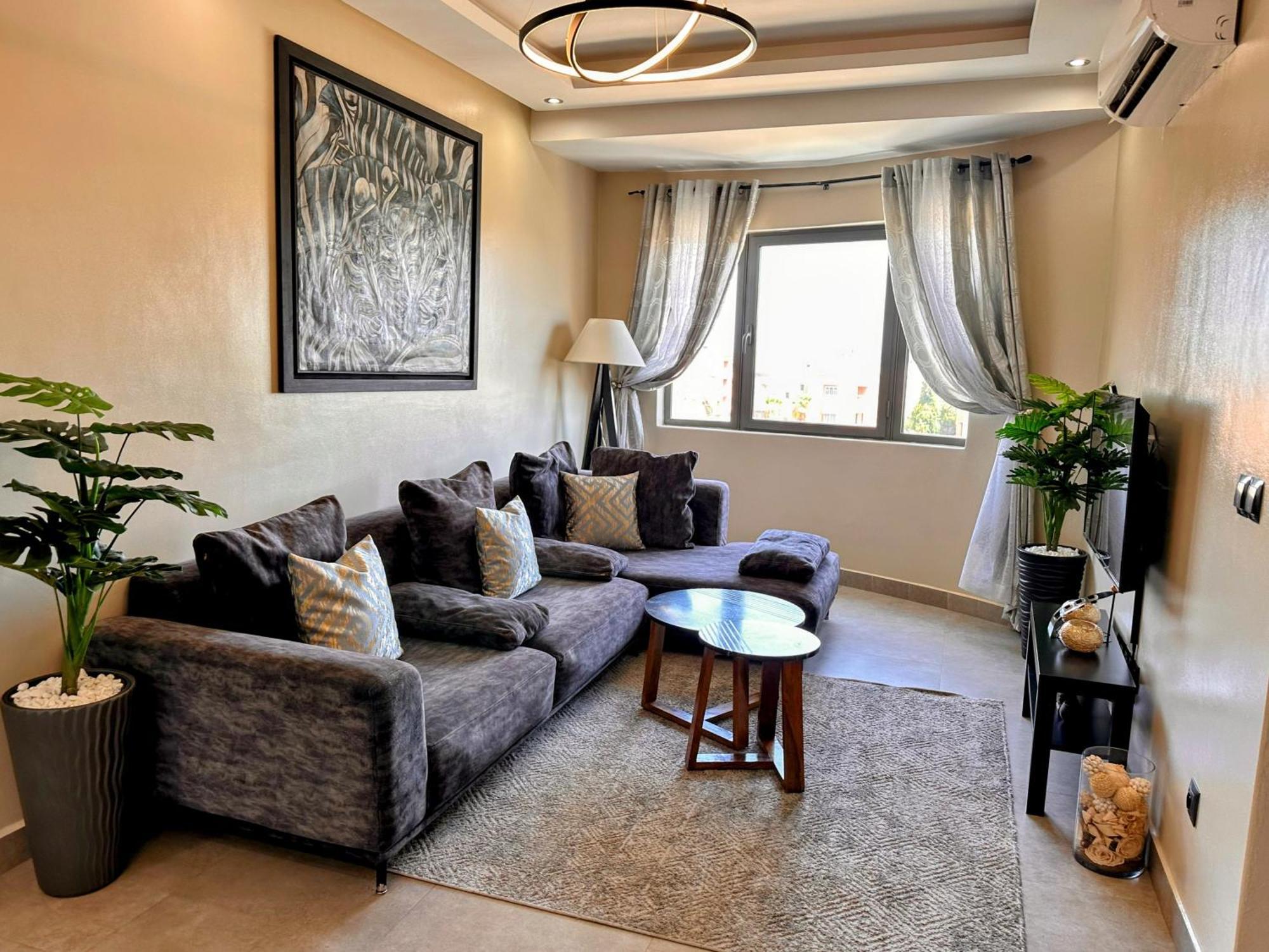 Moderne, Lumineux & Spacieux Avec Balcon -Central -Wifi-Smart Tv-Clim Marrakesh Exterior foto